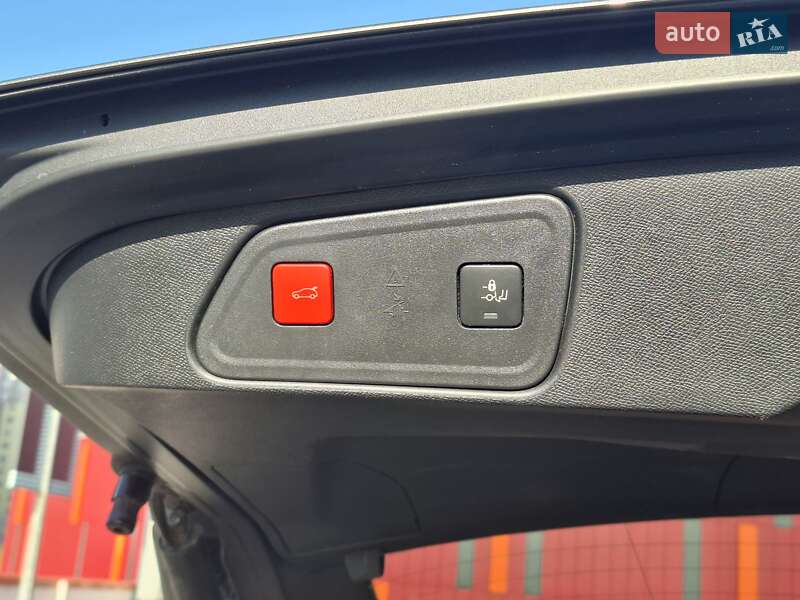 Позашляховик / Кросовер Peugeot 3008 2020 в Києві