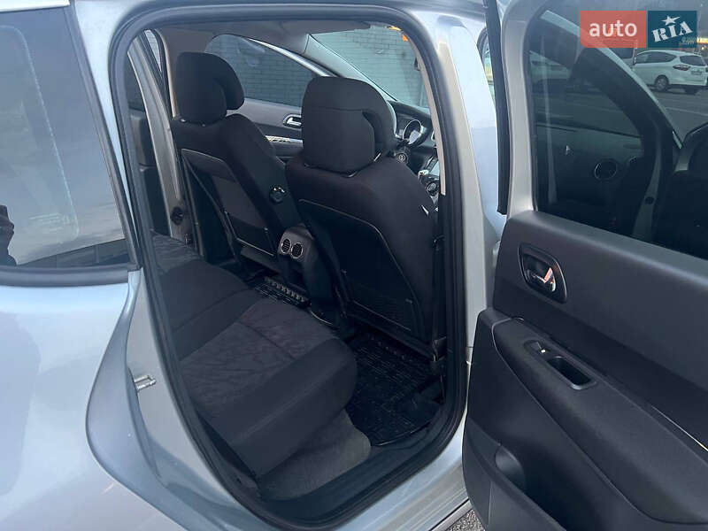 Внедорожник / Кроссовер Peugeot 3008 2011 в Харькове