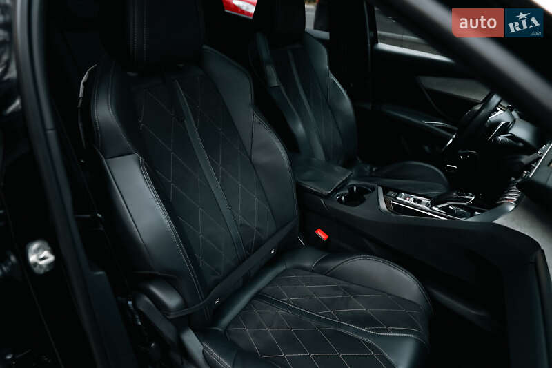 Позашляховик / Кросовер Peugeot 3008 2017 в Львові