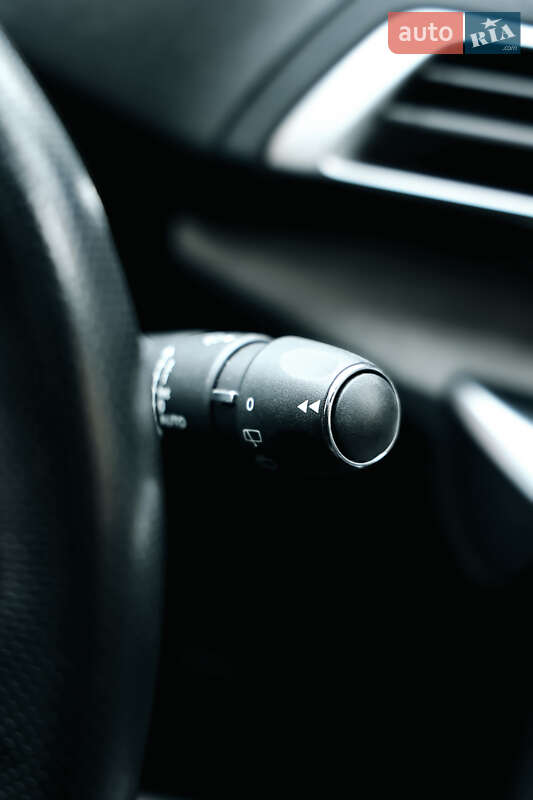 Позашляховик / Кросовер Peugeot 3008 2017 в Львові