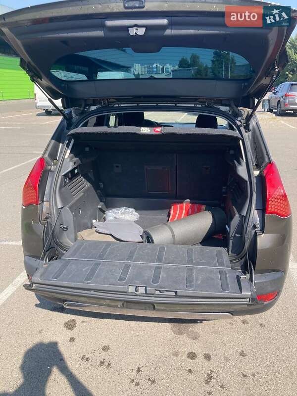 Внедорожник / Кроссовер Peugeot 3008 2011 в Киеве