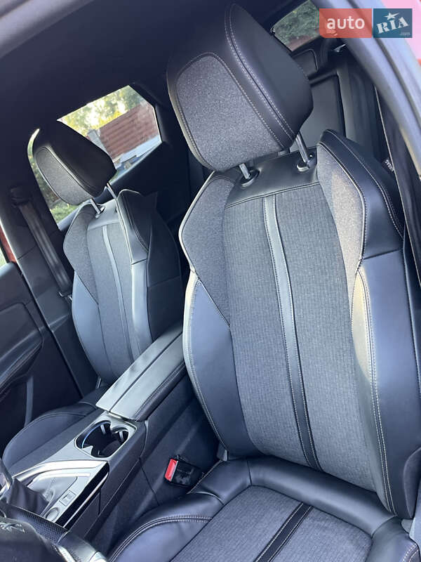 Позашляховик / Кросовер Peugeot 3008 2017 в Самборі