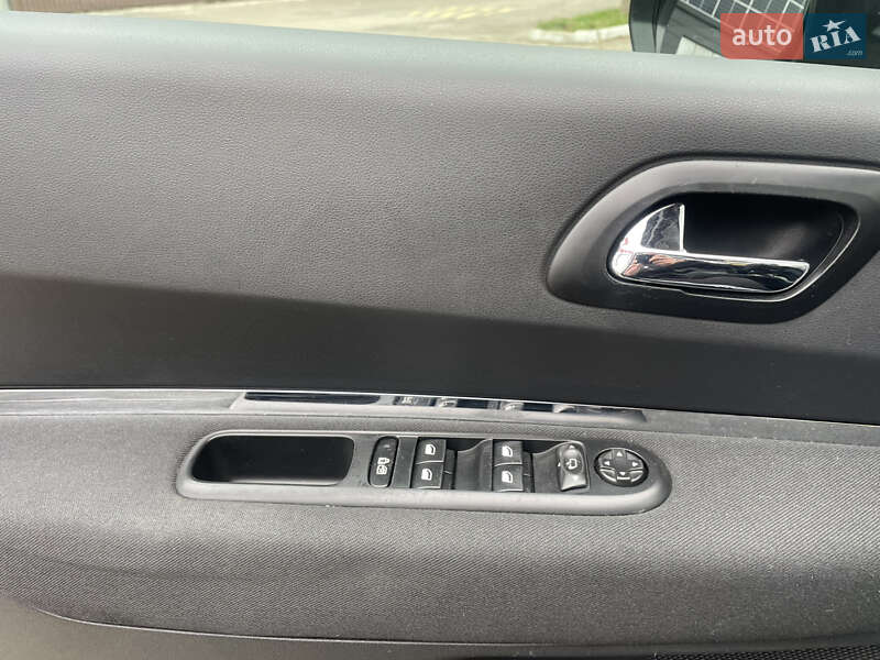 Внедорожник / Кроссовер Peugeot 3008 2012 в Луцке