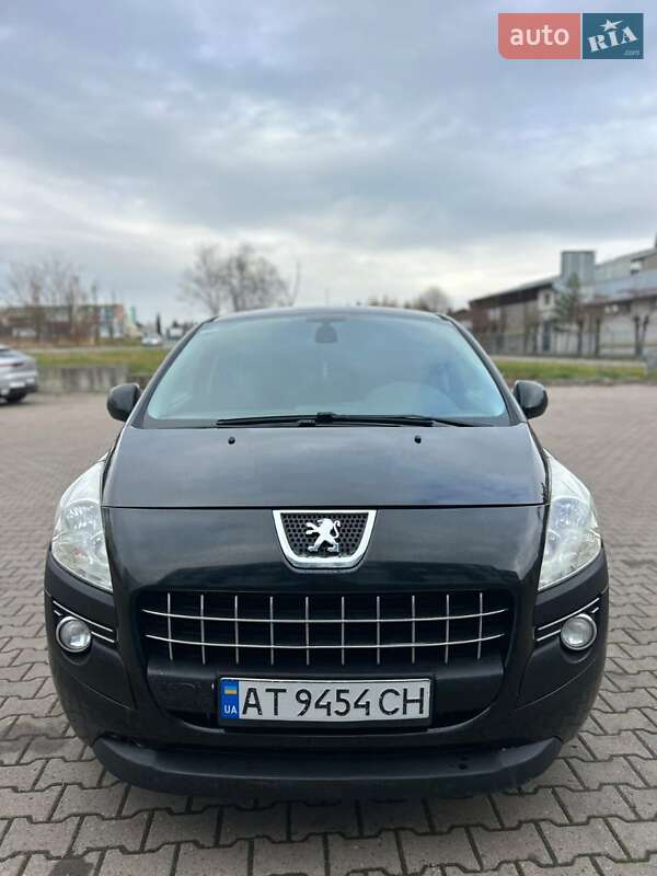 Внедорожник / Кроссовер Peugeot 3008 2011 в Ивано-Франковске