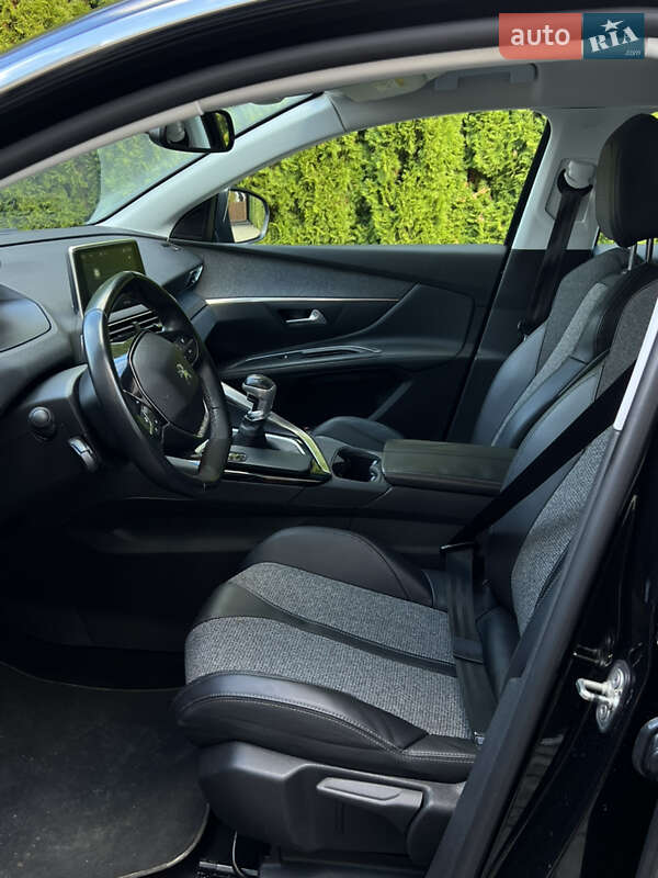 Позашляховик / Кросовер Peugeot 3008 2017 в Самборі