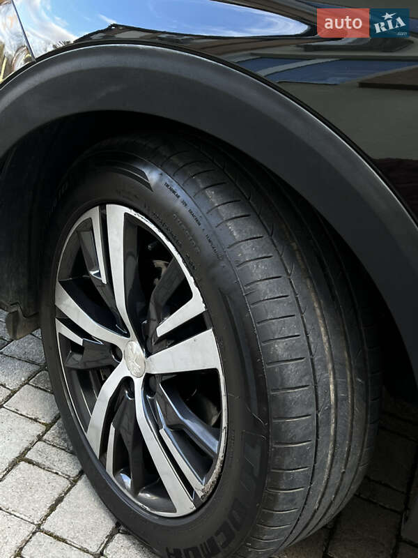 Позашляховик / Кросовер Peugeot 3008 2017 в Самборі