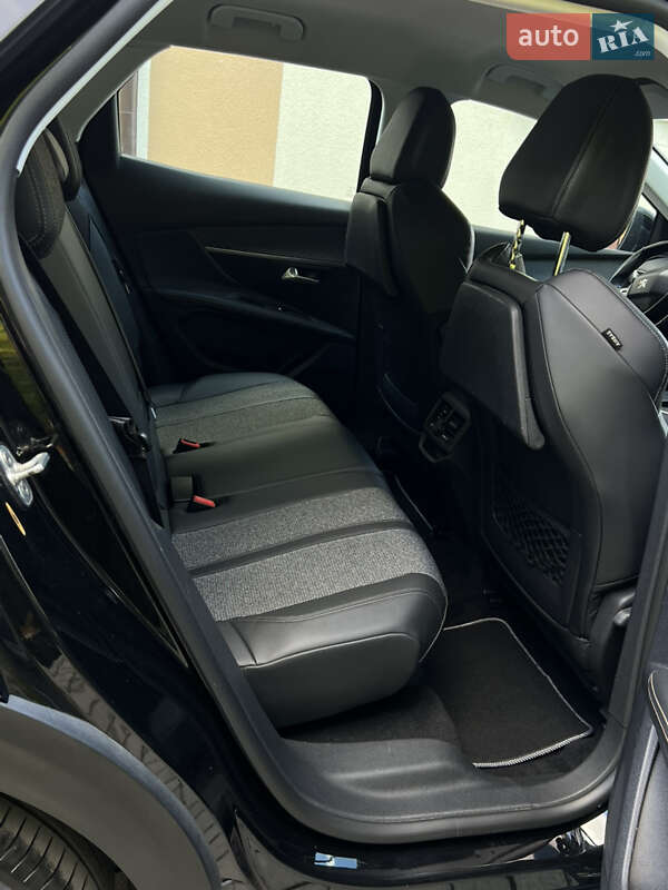 Позашляховик / Кросовер Peugeot 3008 2017 в Самборі