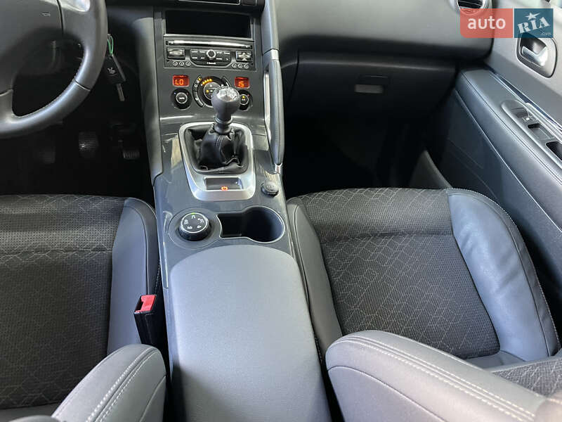 Внедорожник / Кроссовер Peugeot 3008 2014 в Стрые