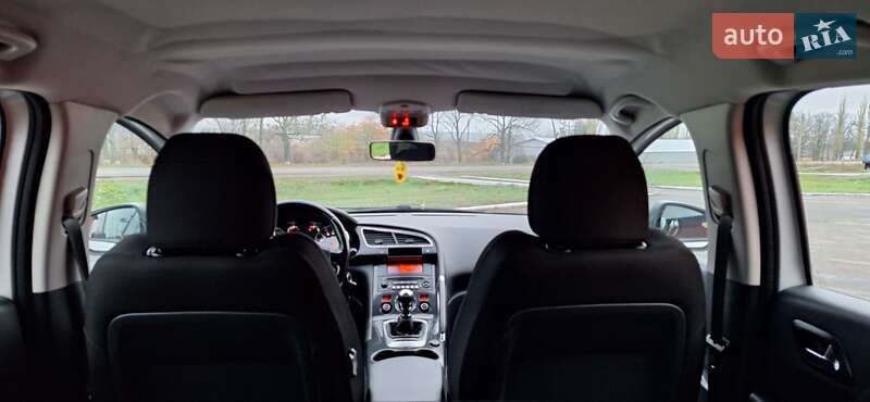 Внедорожник / Кроссовер Peugeot 3008 2012 в Новоархангельске