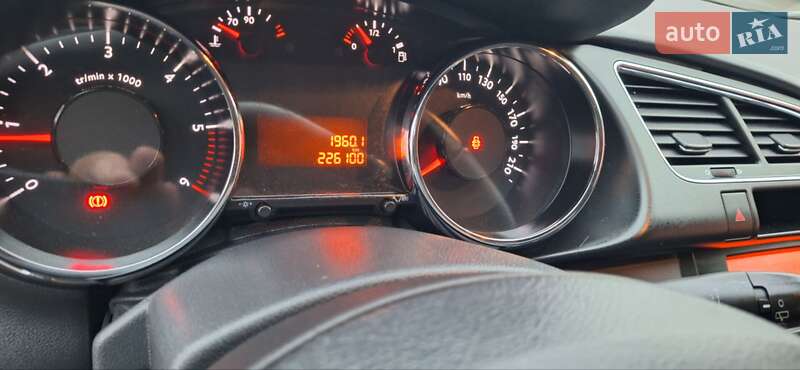 Внедорожник / Кроссовер Peugeot 3008 2012 в Новоархангельске