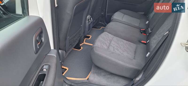 Внедорожник / Кроссовер Peugeot 3008 2012 в Новоархангельске