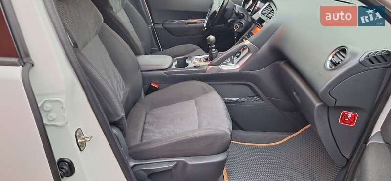 Внедорожник / Кроссовер Peugeot 3008 2012 в Новоархангельске