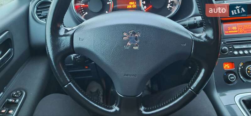 Внедорожник / Кроссовер Peugeot 3008 2012 в Новоархангельске