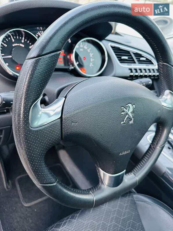 Внедорожник / Кроссовер Peugeot 3008 2016 в Киеве