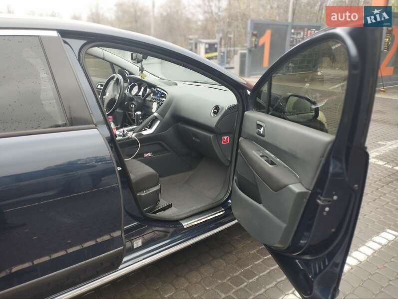 Внедорожник / Кроссовер Peugeot 3008 2010 в Днепре