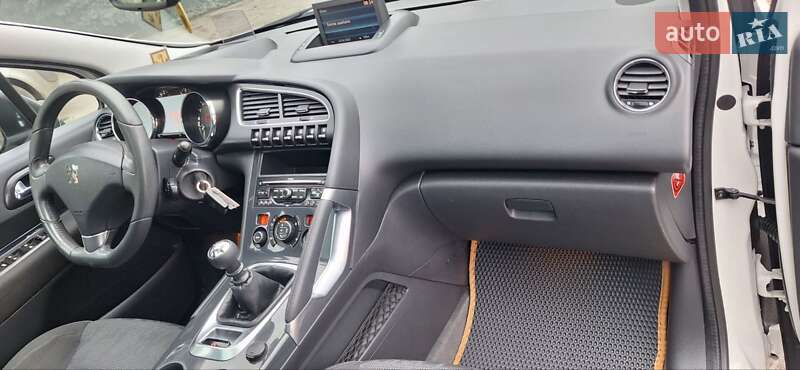 Позашляховик / Кросовер Peugeot 3008 2012 в Новоархангельську фото 60 Позашляховик / Кросовер Peugeot 3008 2012 в Новоархангельську