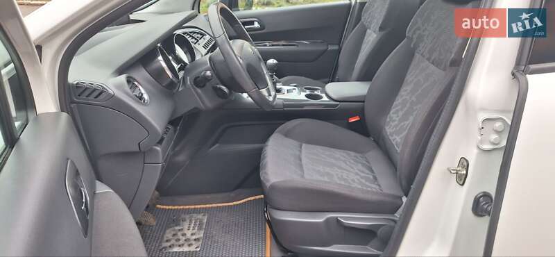 Позашляховик / Кросовер Peugeot 3008 2012 в Новоархангельську фото 92 Позашляховик / Кросовер Peugeot 3008 2012 в Новоархангельську