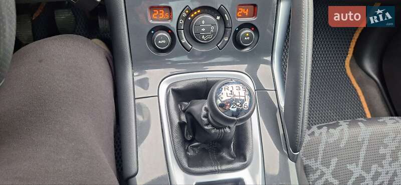 Позашляховик / Кросовер Peugeot 3008 2012 в Новоархангельську фото 99 Позашляховик / Кросовер Peugeot 3008 2012 в Новоархангельську