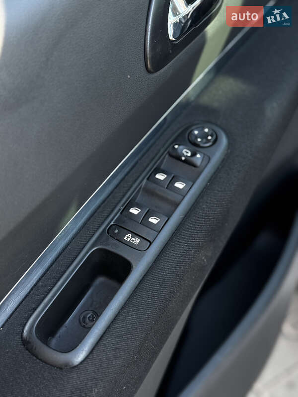 Внедорожник / Кроссовер Peugeot 3008 2011 в Тернополе