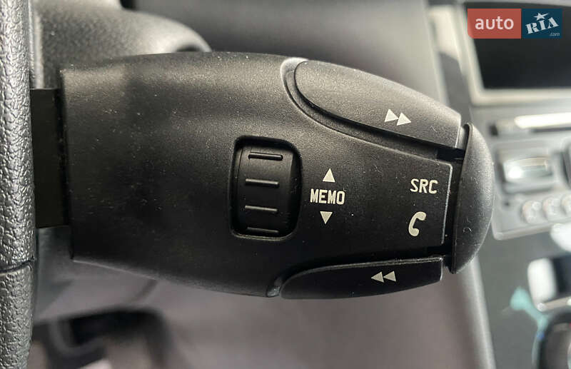 Внедорожник / Кроссовер Peugeot 3008 2016 в Львове фото 19 Внедорожник / Кроссовер Peugeot 3008 2016 в Львове