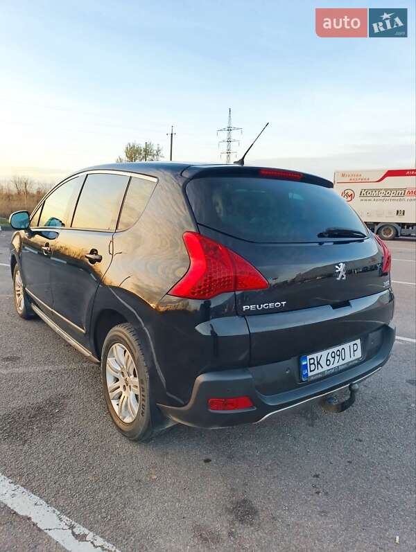 Позашляховик / Кросовер Peugeot 3008 2010 в Рівному