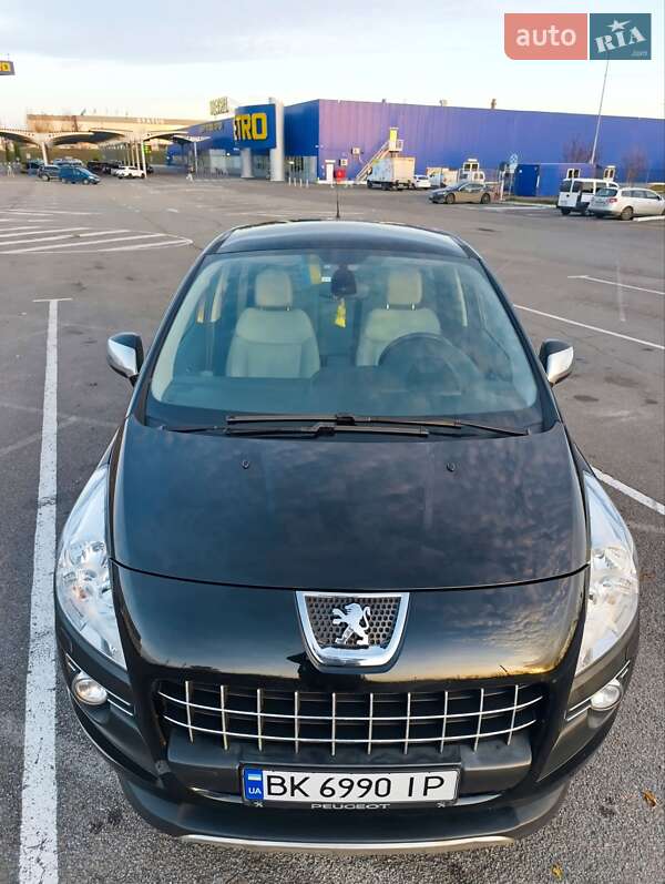 Позашляховик / Кросовер Peugeot 3008 2010 в Рівному