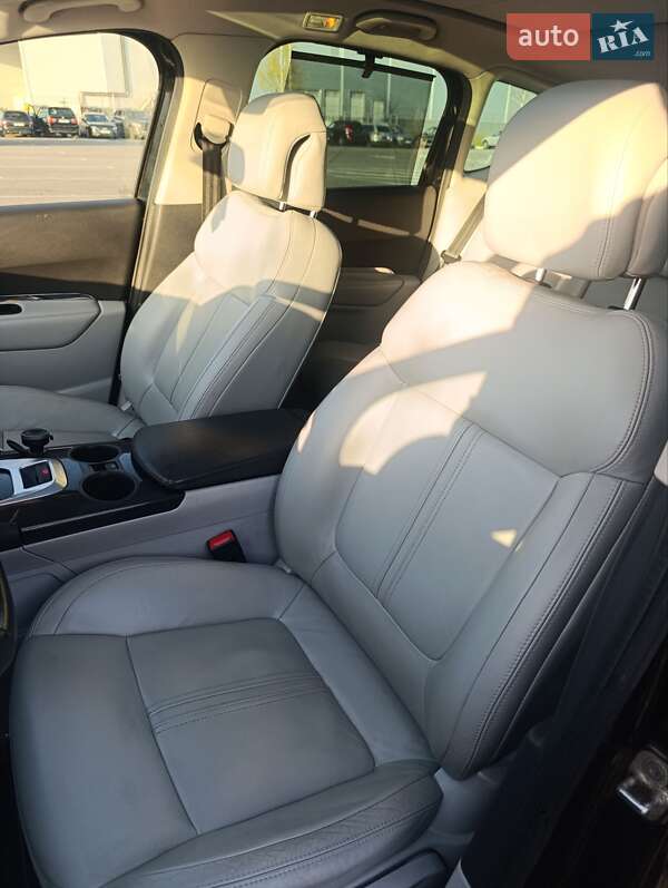 Позашляховик / Кросовер Peugeot 3008 2010 в Рівному