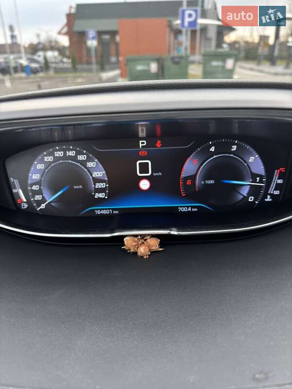 Внедорожник / Кроссовер Peugeot 3008 2019 в Киеве