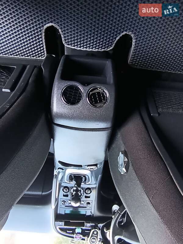 Позашляховик / Кросовер Peugeot 3008 2010 в Трускавці