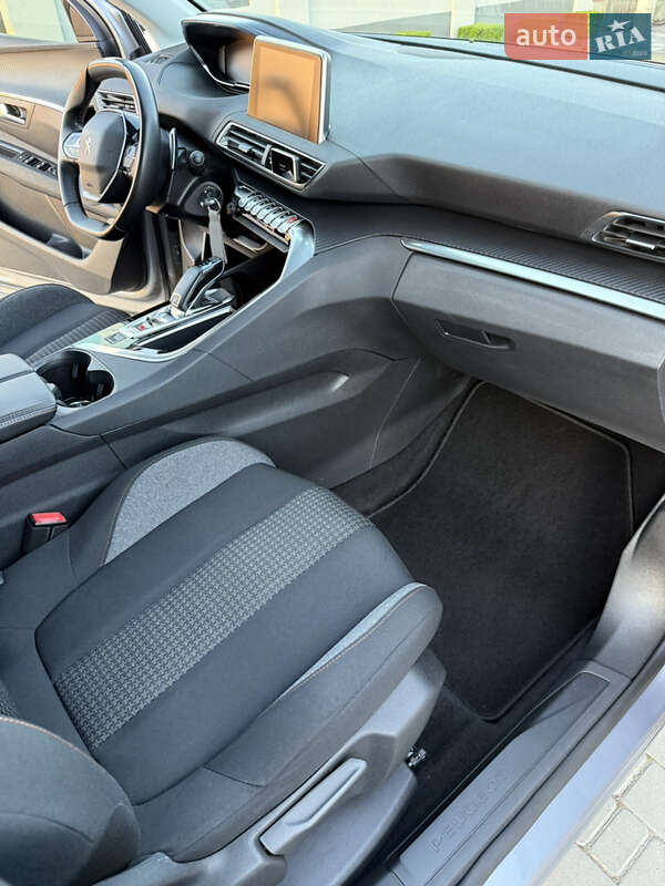 Внедорожник / Кроссовер Peugeot 3008 2019 в Ровно