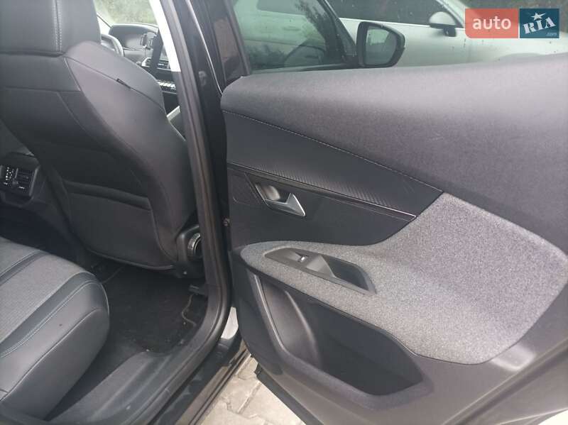 Внедорожник / Кроссовер Peugeot 3008 2017 в Красилове