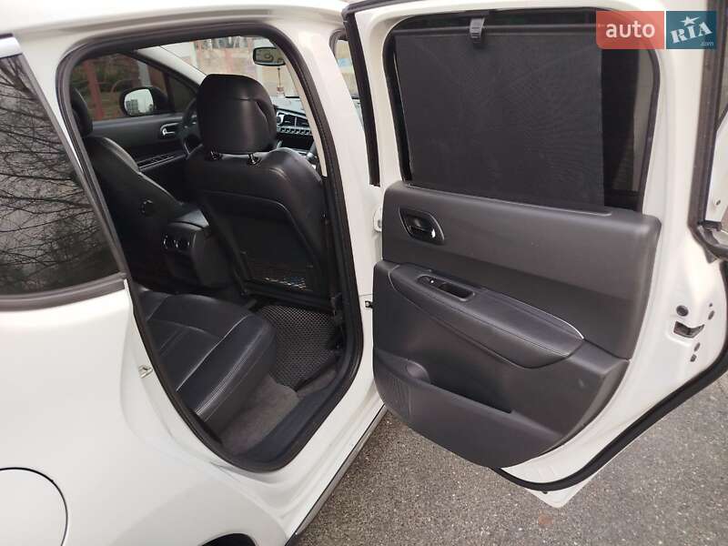 Внедорожник / Кроссовер Peugeot 3008 2011 в Киеве