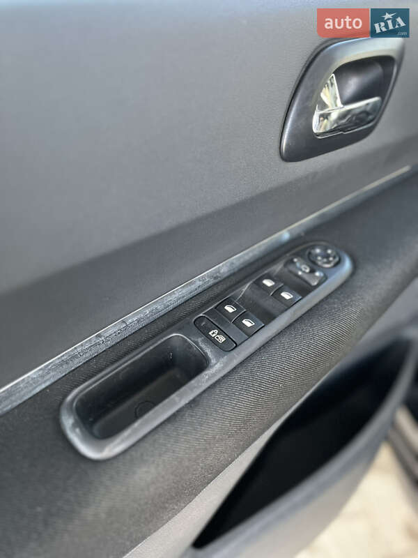 Позашляховик / Кросовер Peugeot 3008 2010 в Дубні