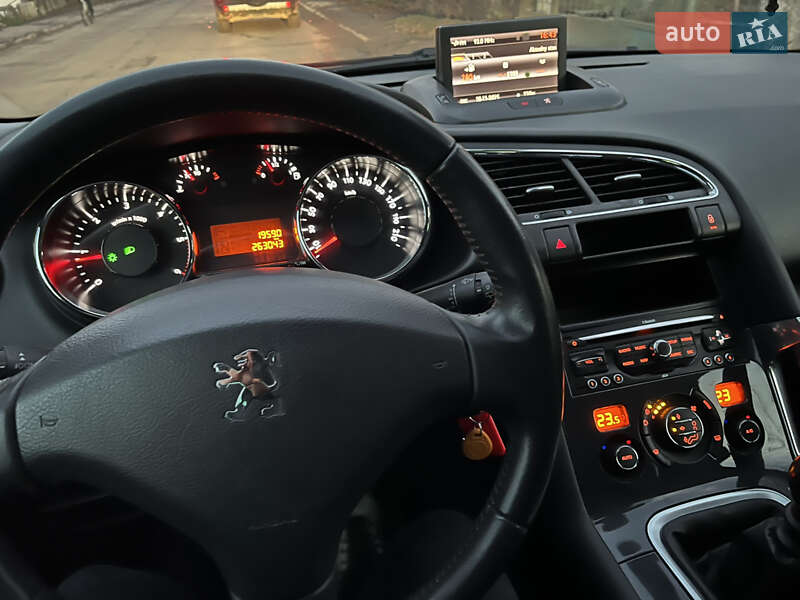 Позашляховик / Кросовер Peugeot 3008 2010 в Дубні