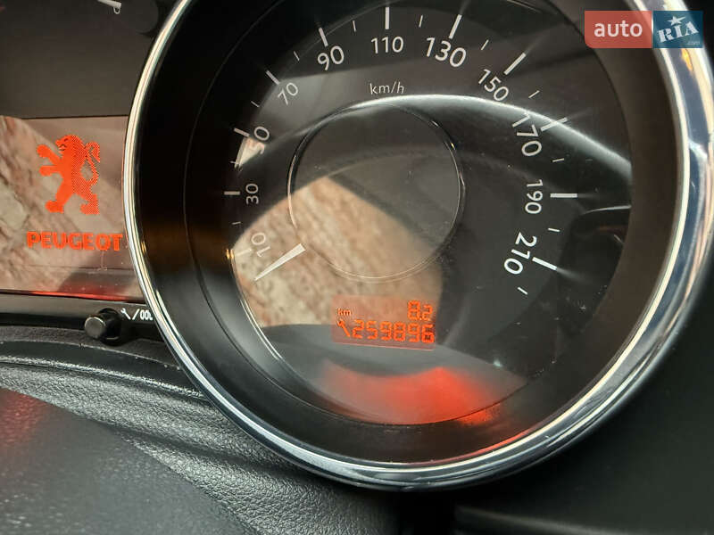 Внедорожник / Кроссовер Peugeot 3008 2010 в Тернополе
