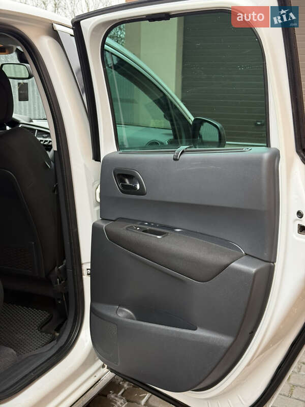 Внедорожник / Кроссовер Peugeot 3008 2010 в Тернополе