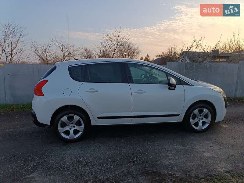 Позашляховик / Кросовер Peugeot 3008 2011 в Котельві фото 20 Позашляховик / Кросовер Peugeot 3008 2011 в Котельві