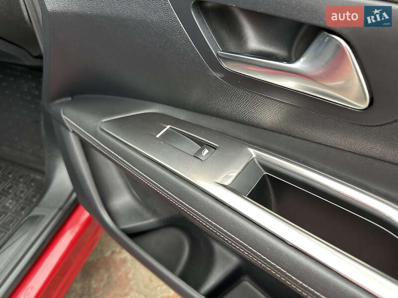 Внедорожник / Кроссовер Peugeot 3008 2020 в Киеве