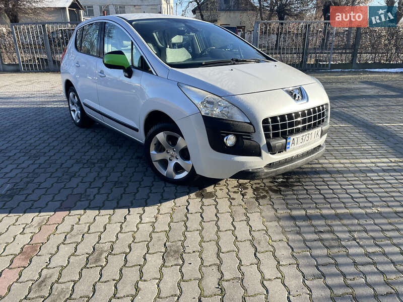 Внедорожник / Кроссовер Peugeot 3008 2011 в Калуше