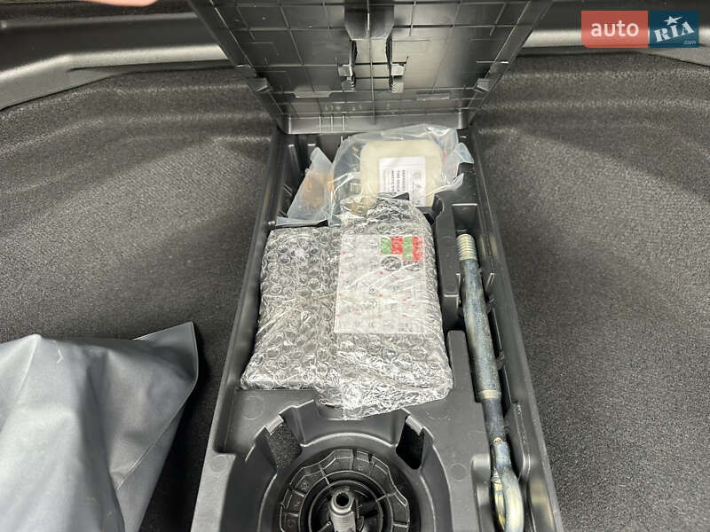 Внедорожник / Кроссовер Peugeot 3008 2019 в Луцке