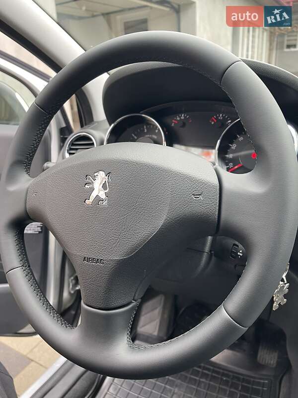 Внедорожник / Кроссовер Peugeot 3008 2010 в Мукачево фото 29 Внедорожник / Кроссовер Peugeot 3008 2010 в Мукачево