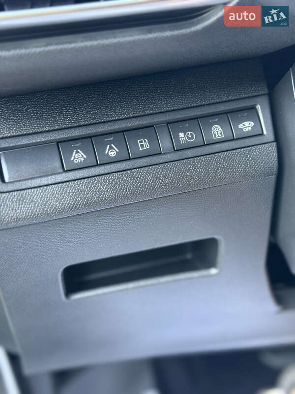 Внедорожник / Кроссовер Peugeot 3008 2021 в Дубно