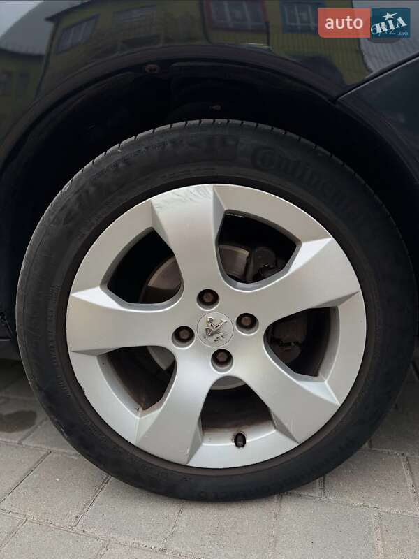 Внедорожник / Кроссовер Peugeot 3008 2011 в Тернополе