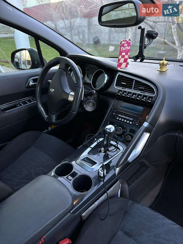 Внедорожник / Кроссовер Peugeot 3008 2010 в Клевани