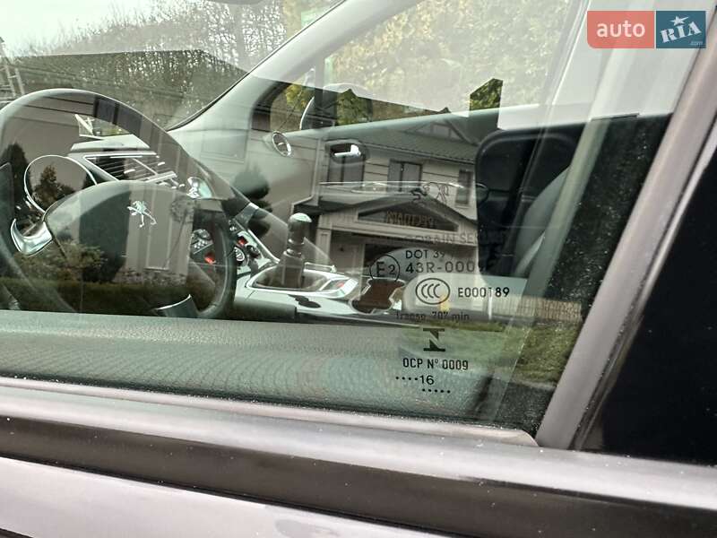 Внедорожник / Кроссовер Peugeot 3008 2016 в Луцке