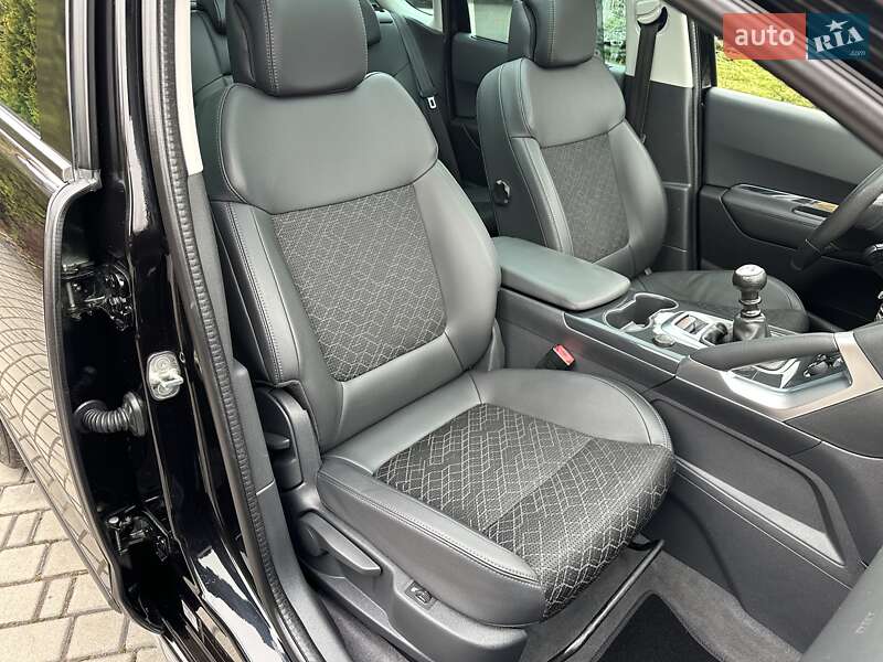 Внедорожник / Кроссовер Peugeot 3008 2016 в Луцке