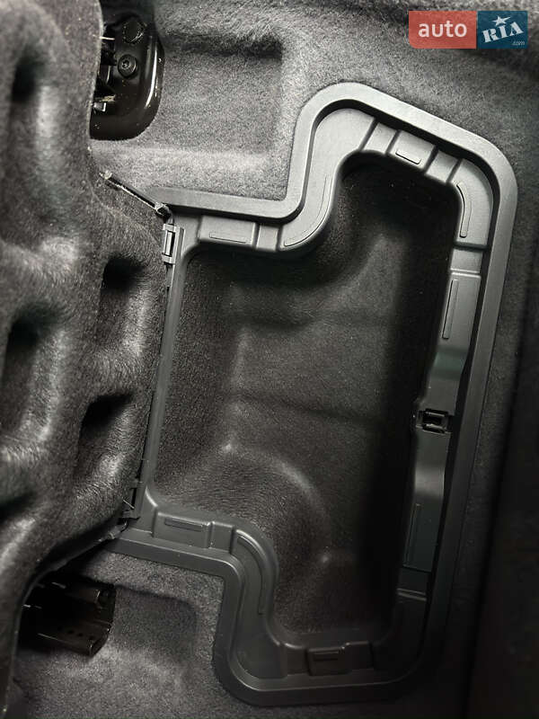 Внедорожник / Кроссовер Peugeot 3008 2015 в Киеве фото 43 Внедорожник / Кроссовер Peugeot 3008 2015 в Киеве