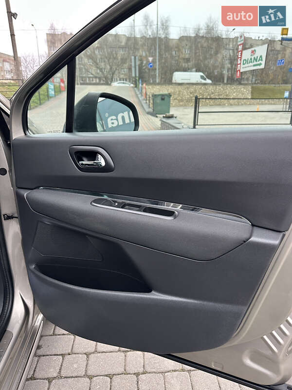 Внедорожник / Кроссовер Peugeot 3008 2014 в Тернополе