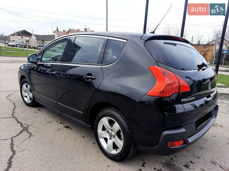 Позашляховик / Кросовер Peugeot 3008 2010 в Рівному