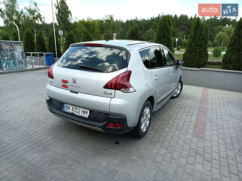 Внедорожник / Кроссовер Peugeot 3008 2015 в Вараше